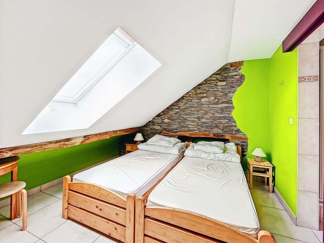 4 gîtes met vergunning en een appartement met 1 slaapkamer in Alhoumont
