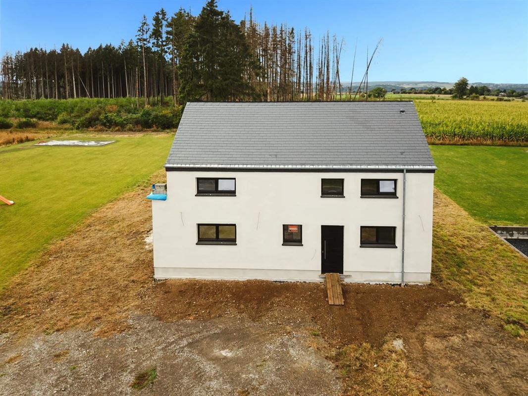 Gesloten ruwbouw in Bonnerue (Houffalize). Verkocht onder het btw-regime van 21%.