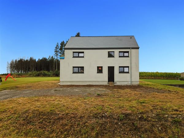 Gesloten ruwbouw in Bonnerue (Houffalize). Verkocht onder het btw-regime van 21%.