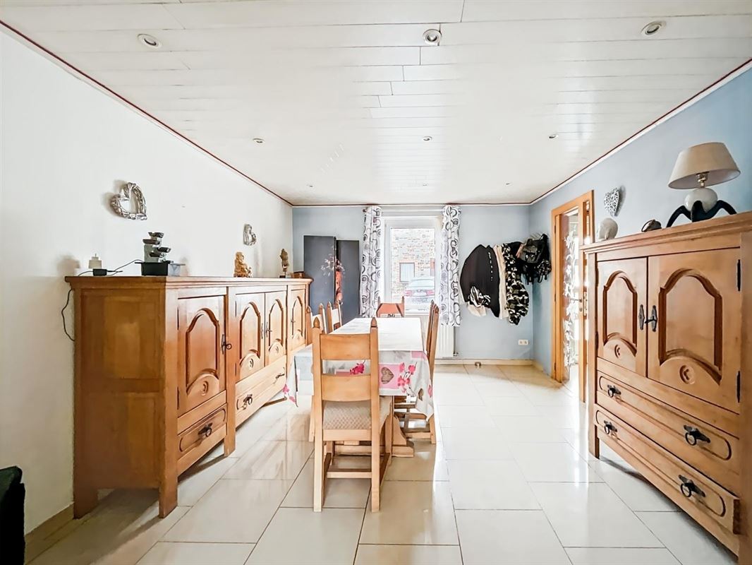 Dorpshuis met tuin en twee onafhankelijke woningen te Champlon