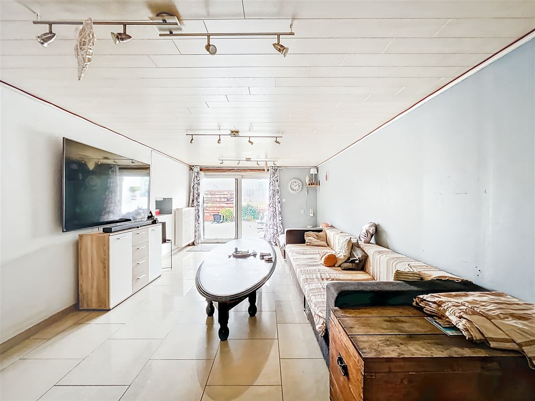 Dorpshuis met tuin en twee onafhankelijke woningen te Champlon