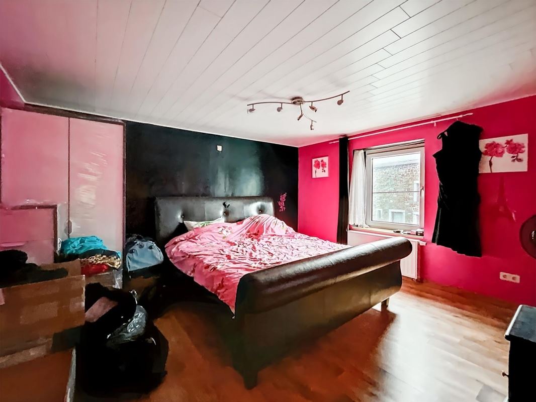 Dorpshuis met tuin en twee onafhankelijke woningen te Champlon