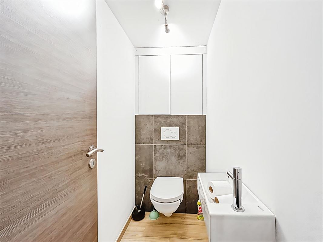 2 slaapkamer huis te Ny