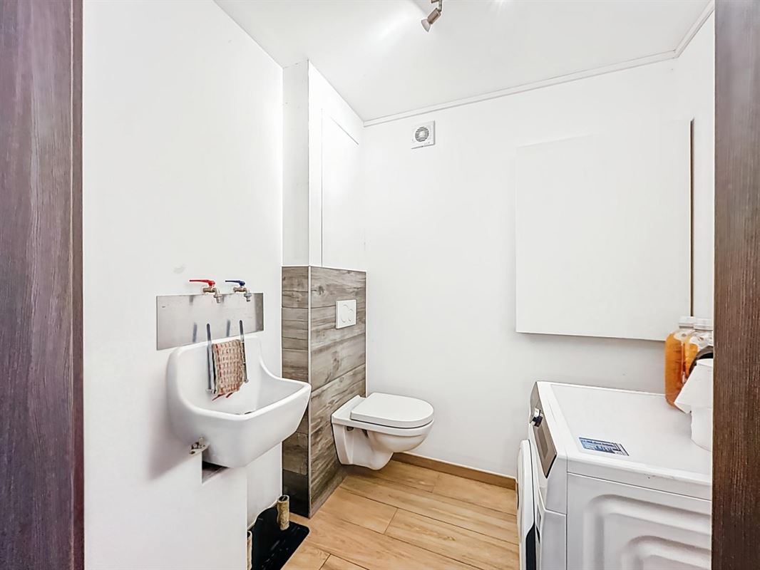 2 slaapkamer huis te Ny