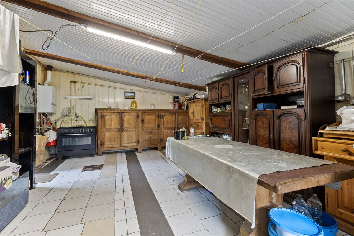 Ruime woning met 4 slaapkamers, veranda en tuin