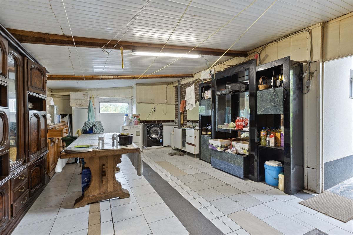 Ruime woning met 4 slaapkamers, veranda en tuin