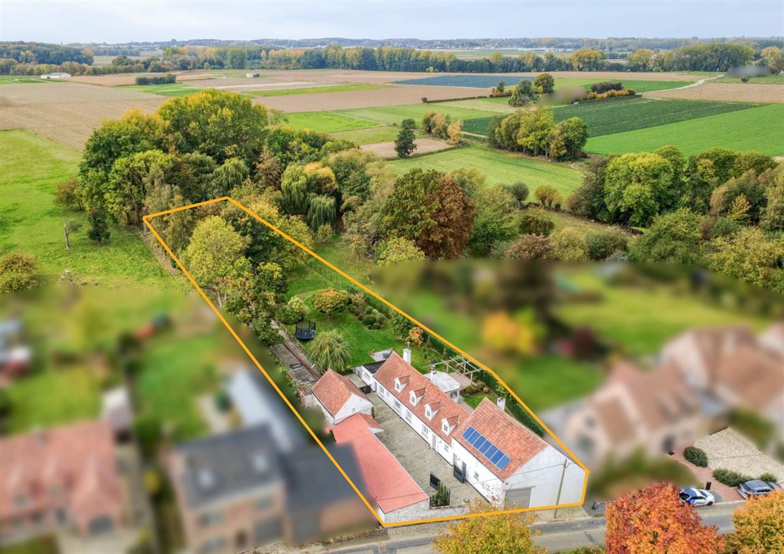 Karaktervolle Hoeve met 5 Slaapkamers in Merchtem