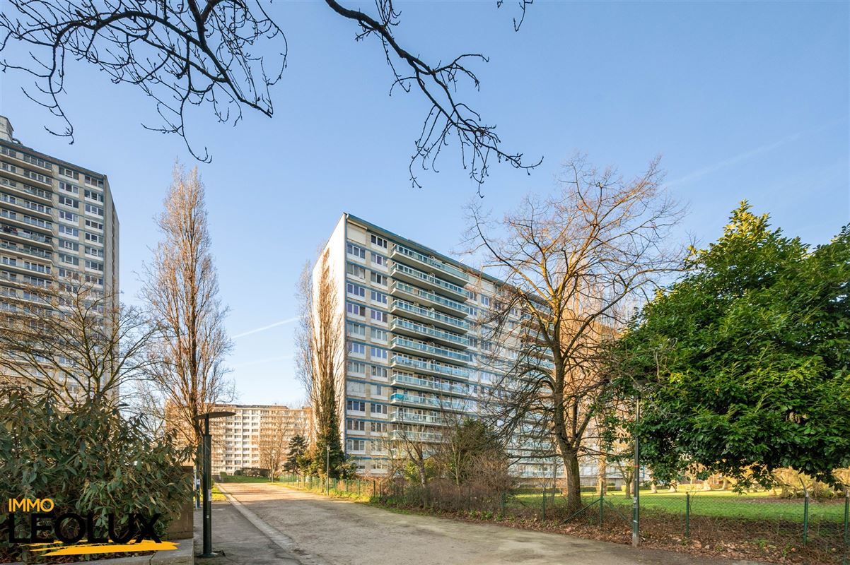 Volledig gerenoveerd appartement met 2 slaapkamers in Anderlecht
