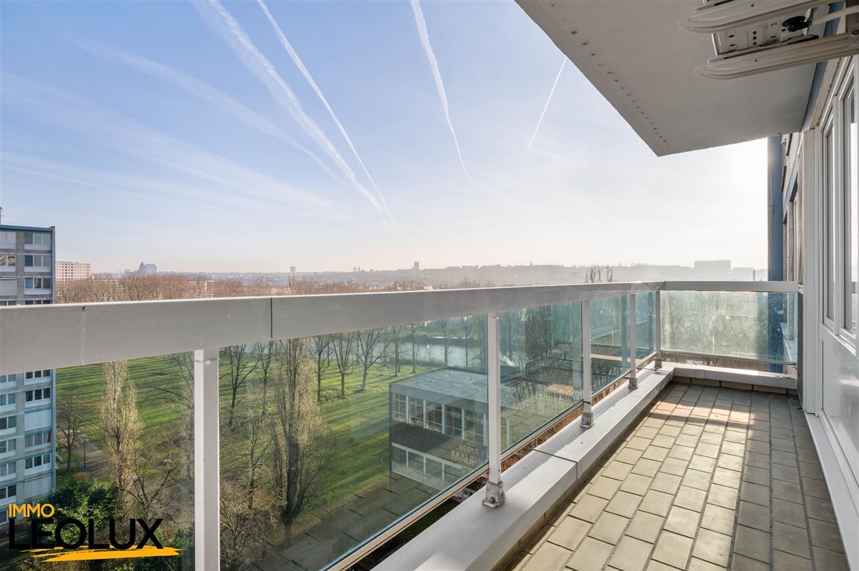Volledig gerenoveerd appartement met 2 slaapkamers in Anderlecht