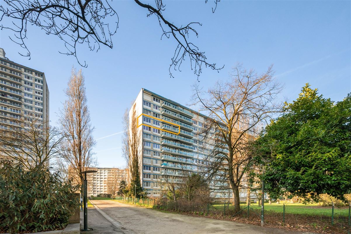 Volledig gerenoveerd appartement met 2 slaapkamers in Anderlecht