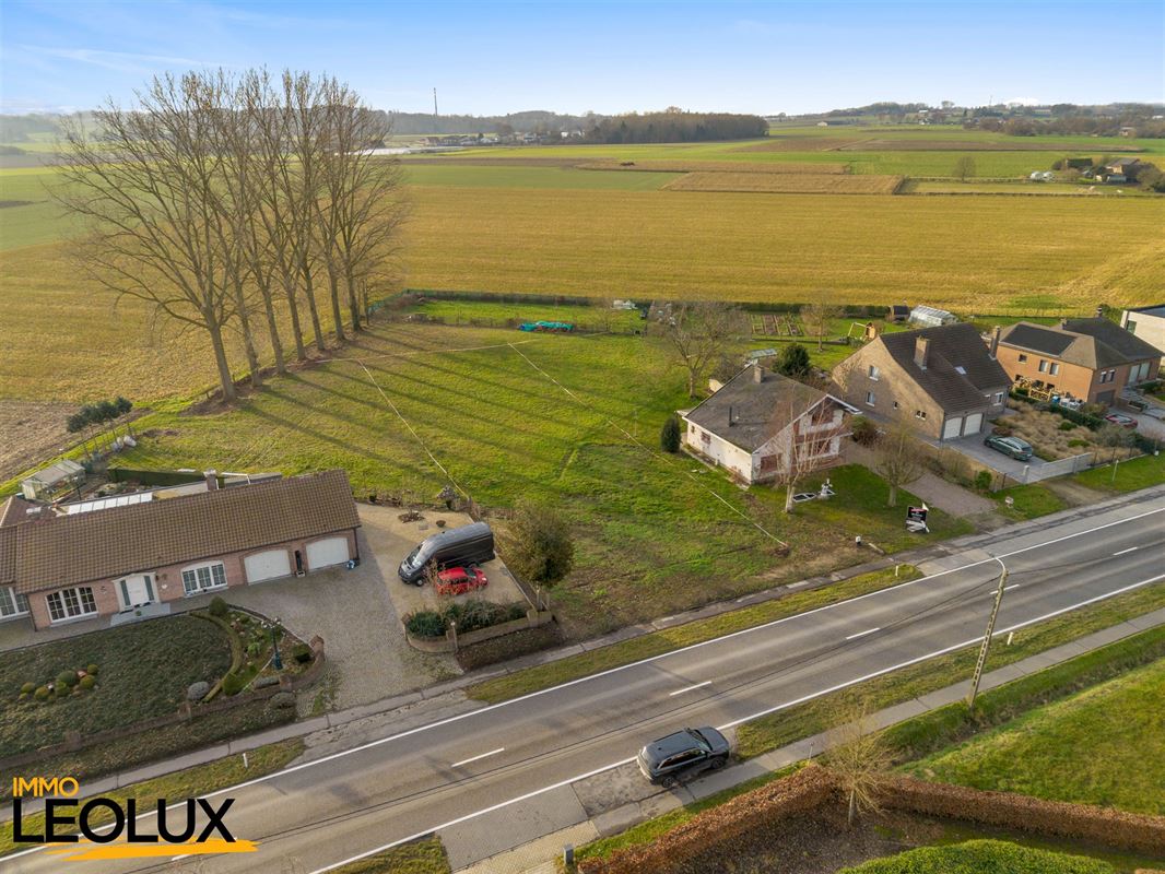 Bouwgrond voor villa in groene omgeving