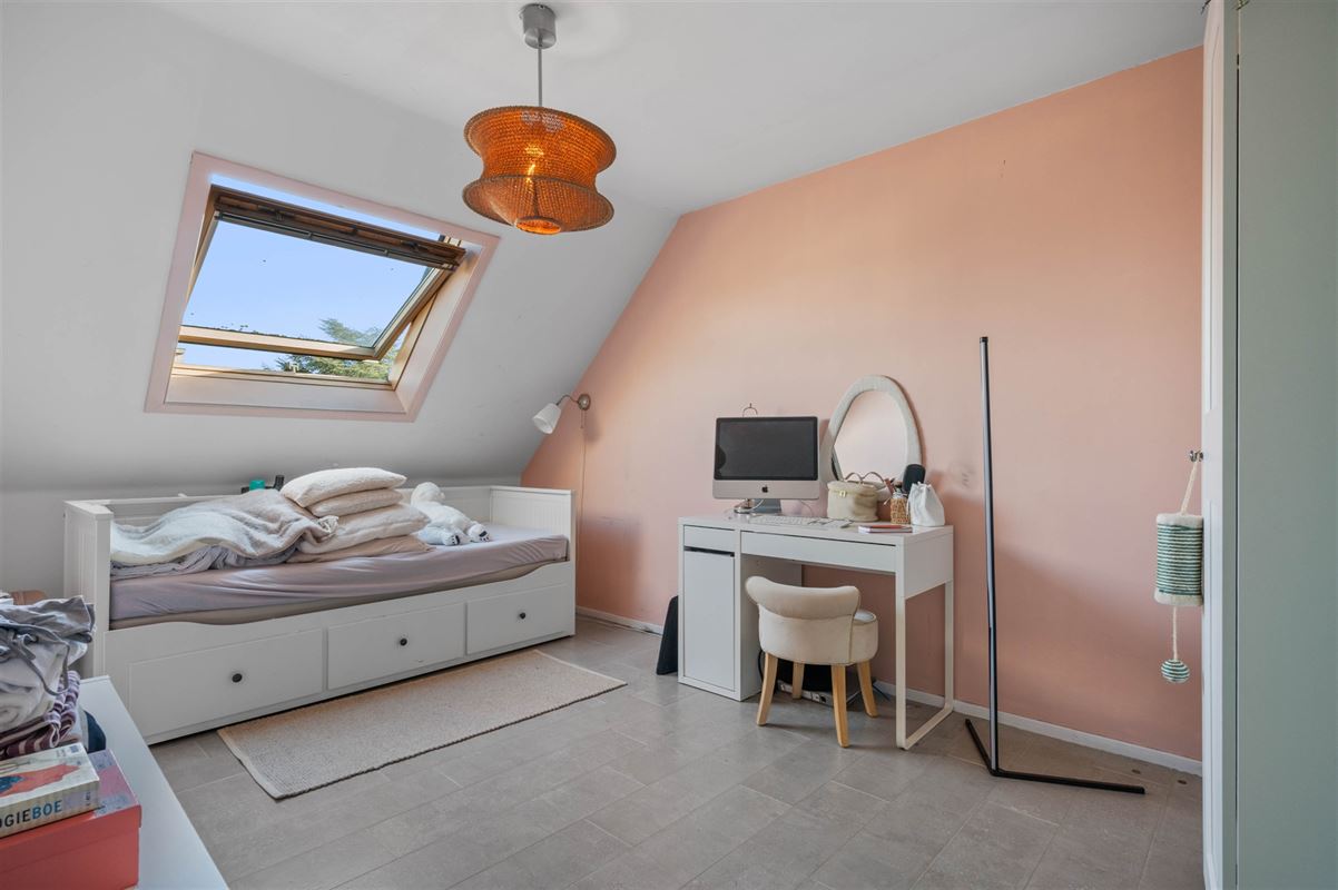 Charmante maison mitoyenne avec 4 chambres et jardin