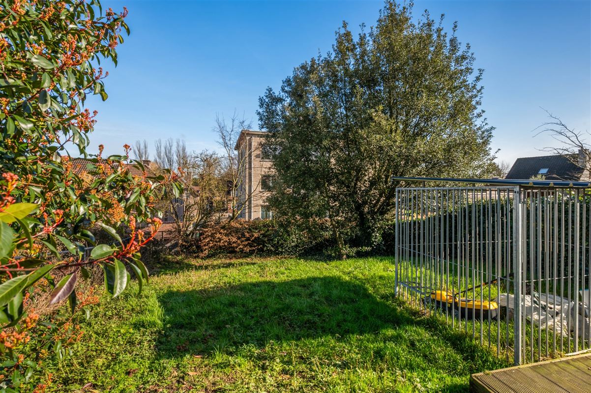 Charmante maison mitoyenne avec 4 chambres et jardin