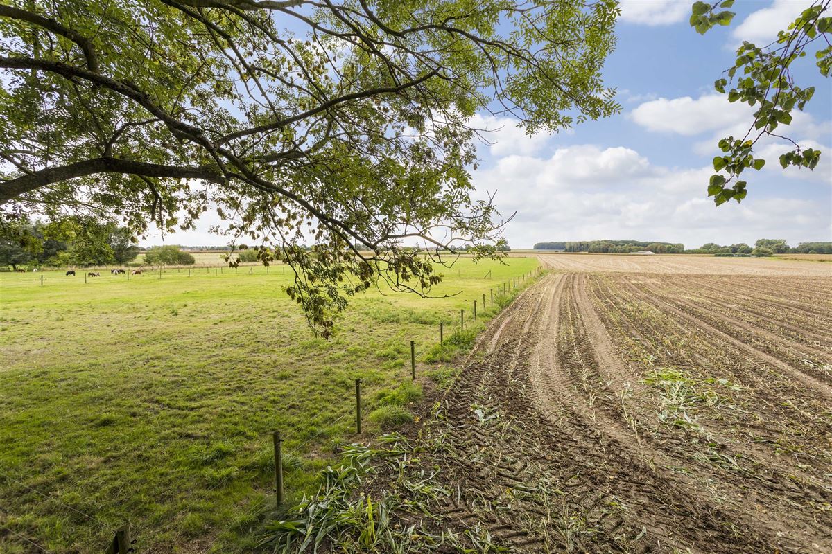 Karaktervolle Hoeve met 5 Slaapkamers in Merchtem