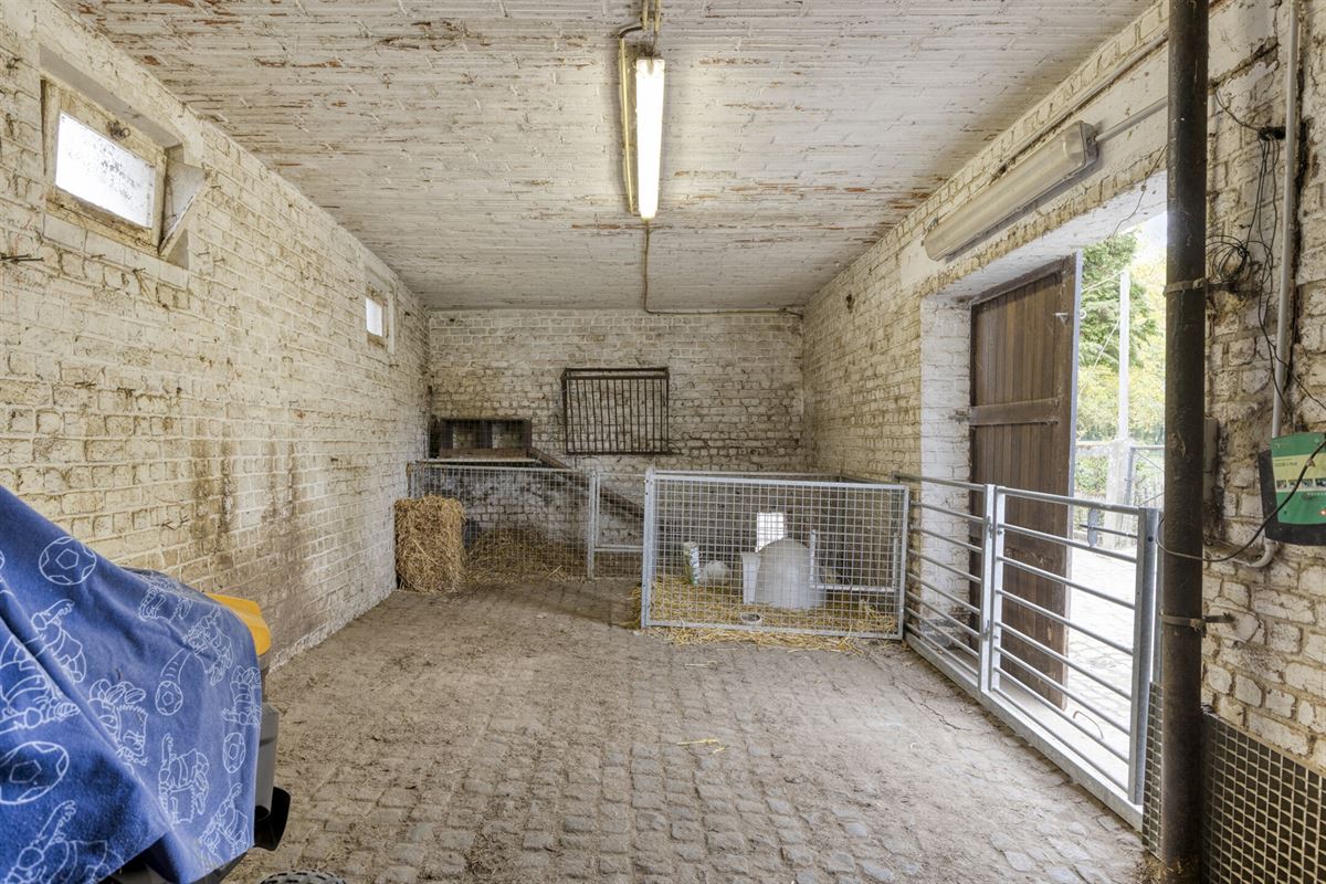 Karaktervolle Hoeve met 5 Slaapkamers in Merchtem