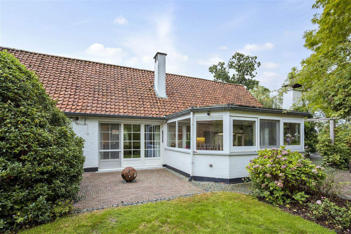 Karaktervolle Hoeve met 5 Slaapkamers in Merchtem
