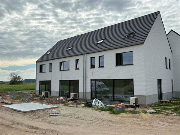 Moderne nieuwbouwwoning in groen Meise