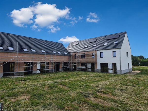 Maison moderne de construction neuve dans le vert de Meise