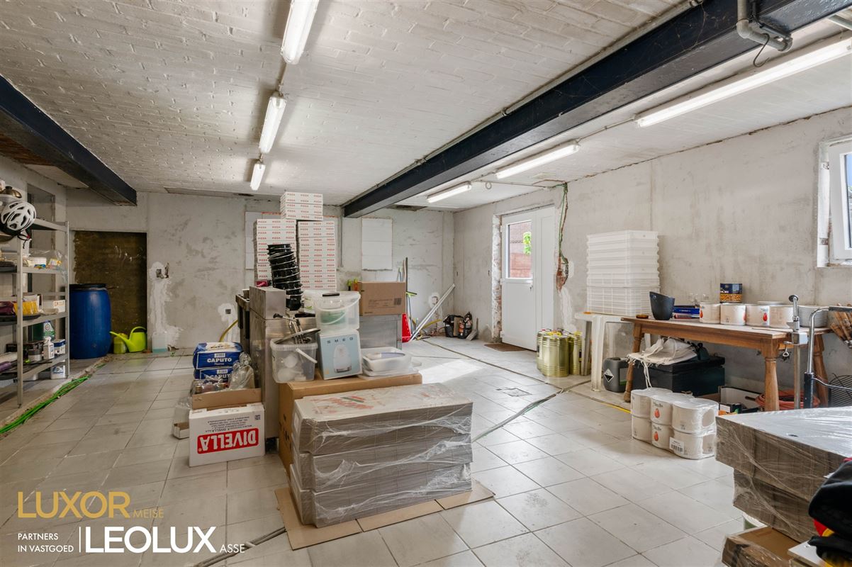 Commerciële ruimte met woongelegenheid