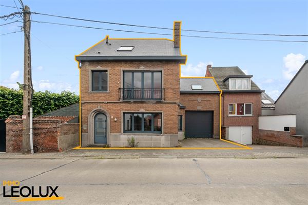 Spacieuse maison à rénover avec hangar, située dans le centre d'Opwijk