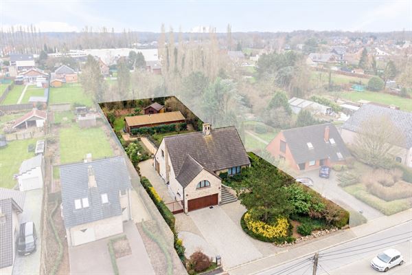 Villa spacieuse avec remise
