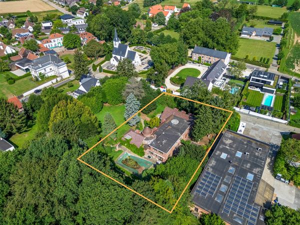 Charmante te renoveren woning in Oppem