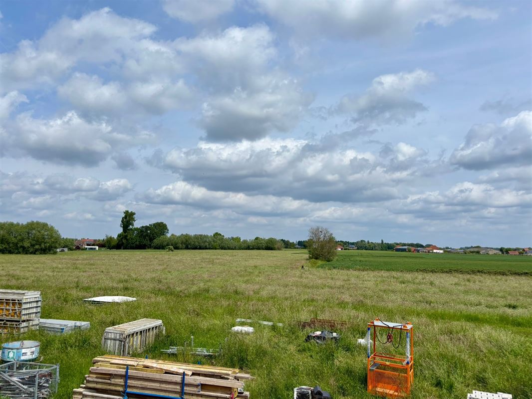 Maison moderne de construction neuve dans le vert de Meise