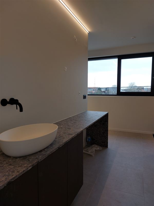 Exclusief penthouse met verwarmd overdekt terras