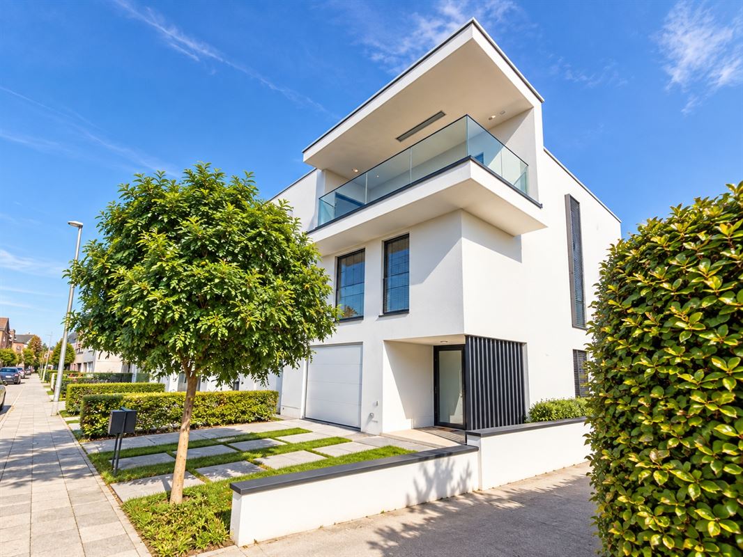 Exclusief penthouse met verwarmd overdekt terras