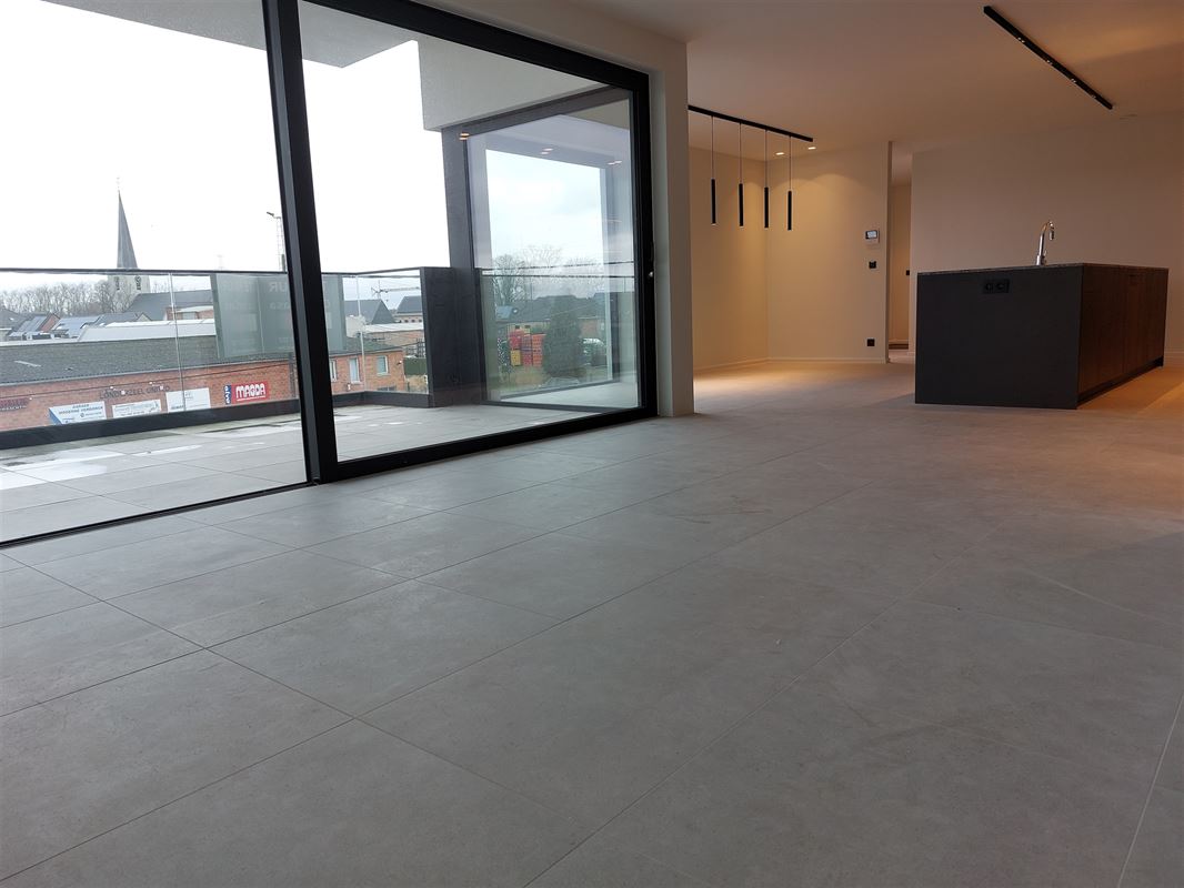 Exclusief penthouse met verwarmd overdekt terras