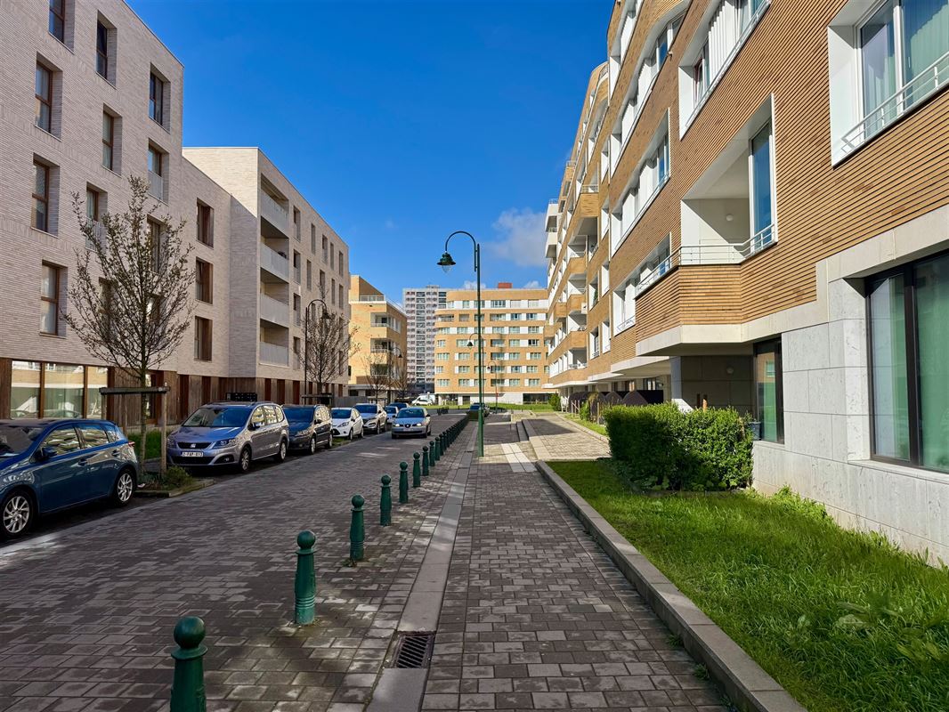 Mooi appartement uit 2020 met terrassen en tuin