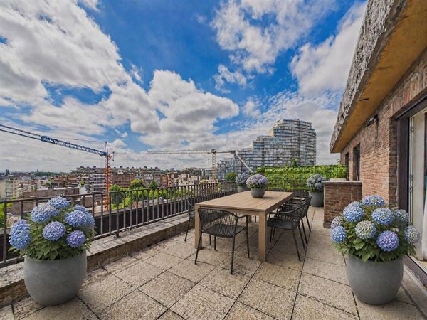 Prachtig duplex penthouse: 2 terrassen & 2 kelders
