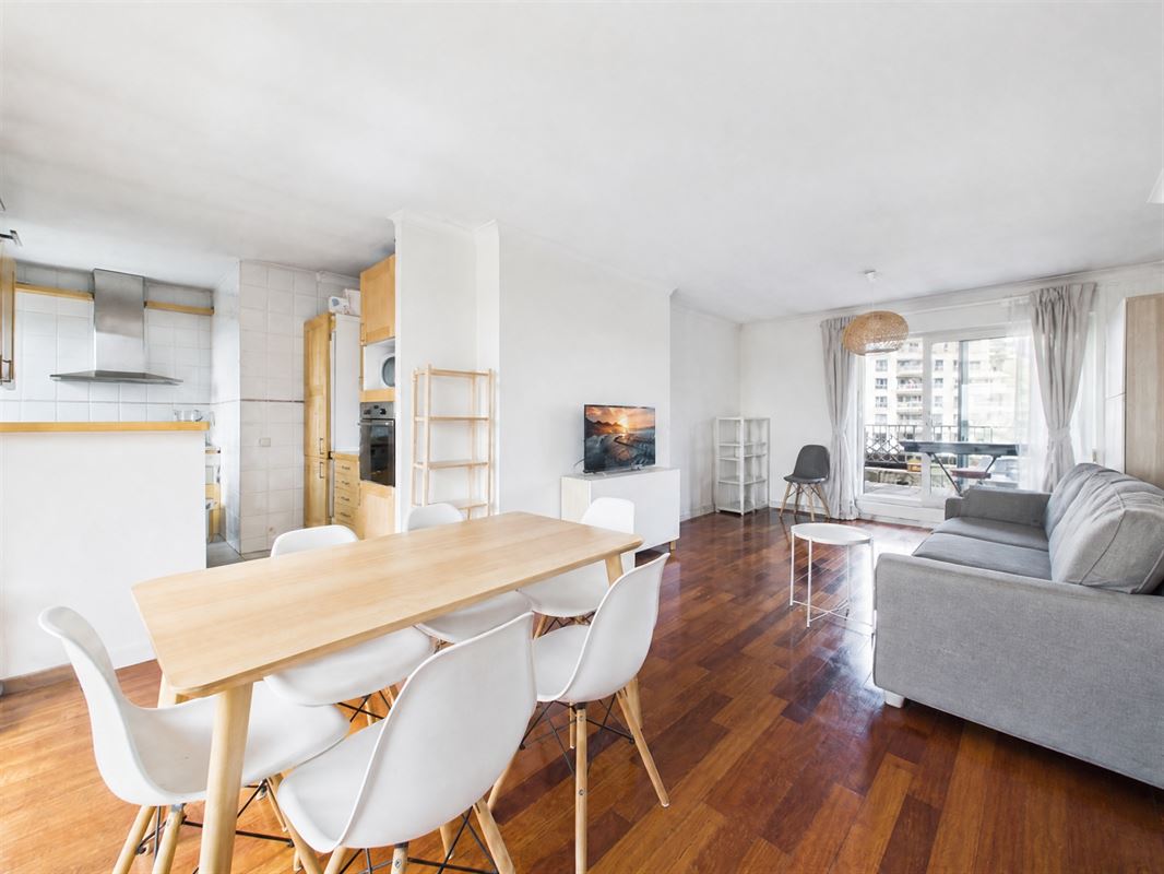 Superbe duplex penthouse: 2 terrasses et 2 caves