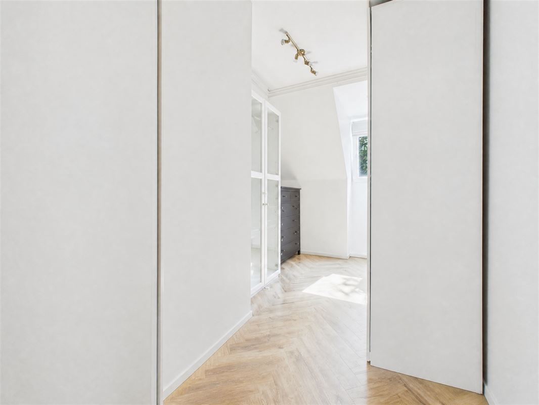 Stunning 3-bedroom duplex + parking