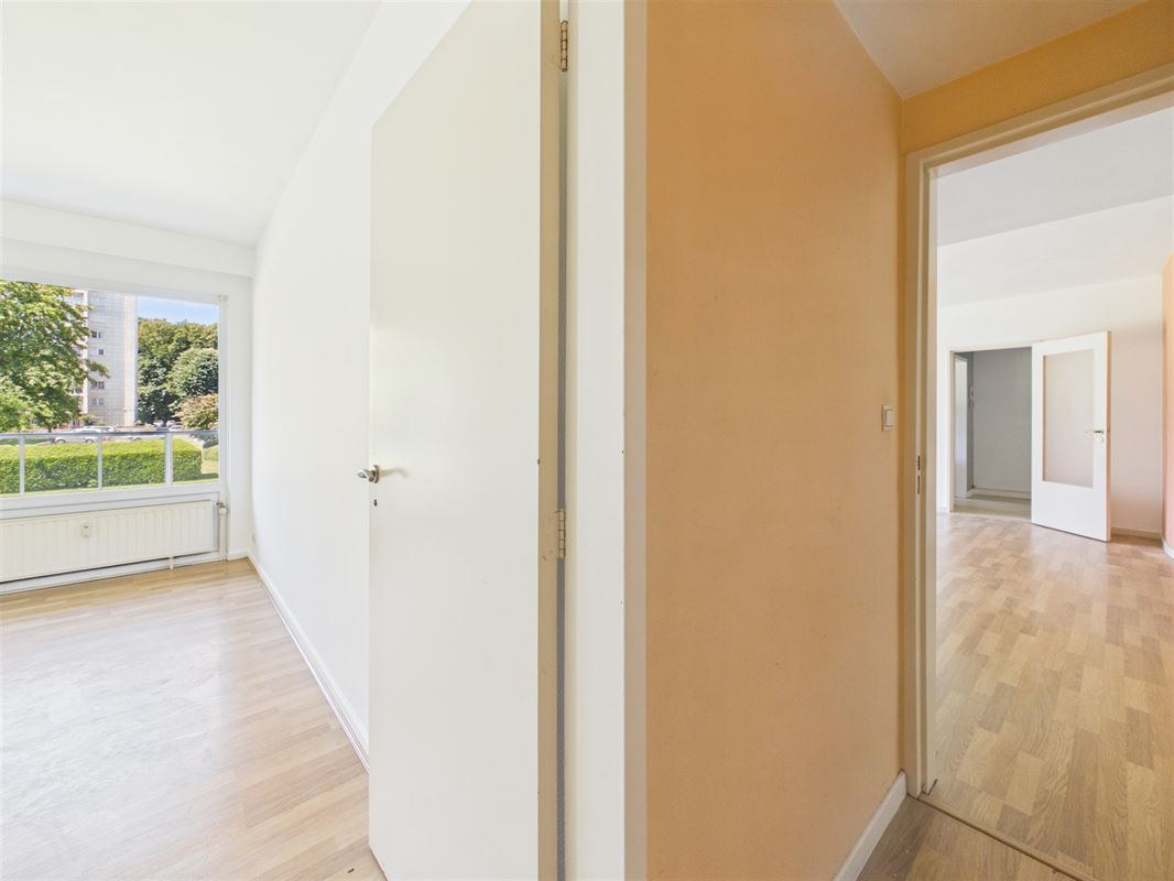 Appartement deux chambres avec cave et jardin commun