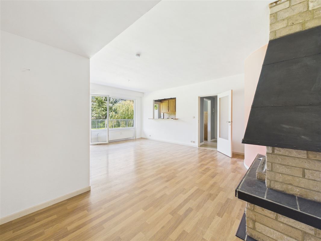 Appartement deux chambres avec cave et jardin commun