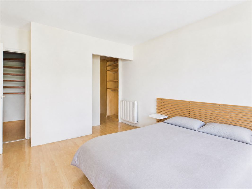 Superbe duplex penthouse: 2 terrasses et 2 caves