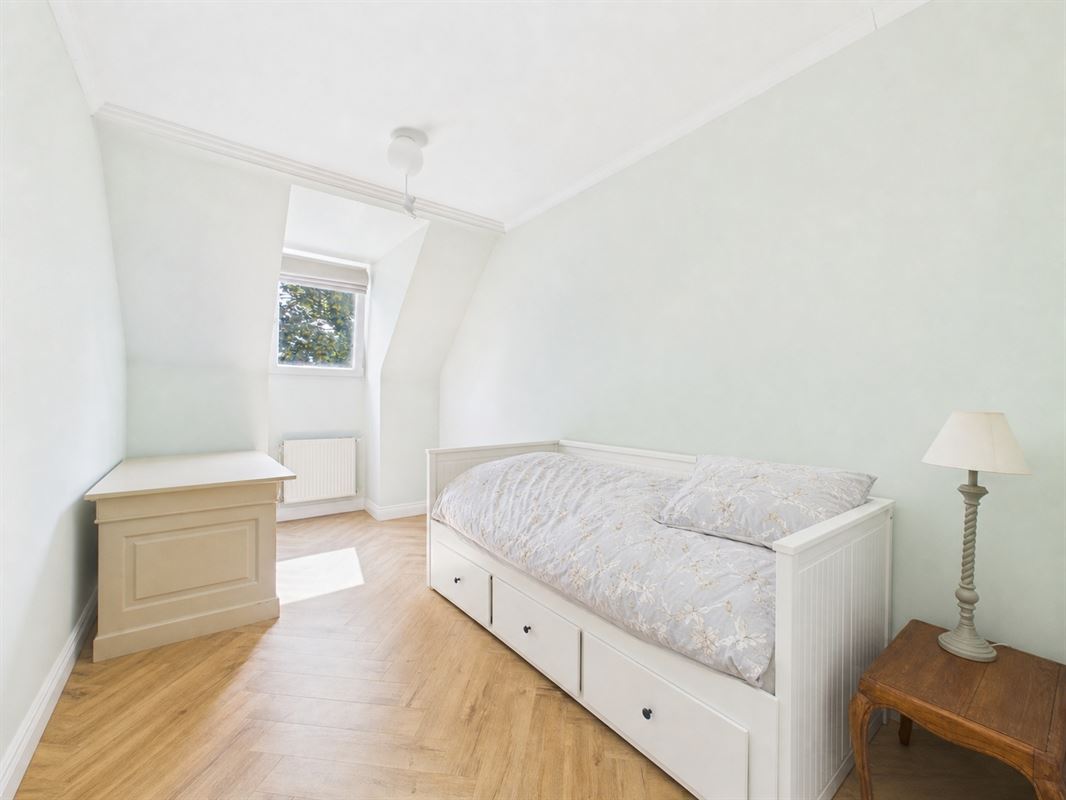Stunning 3-bedroom duplex + parking