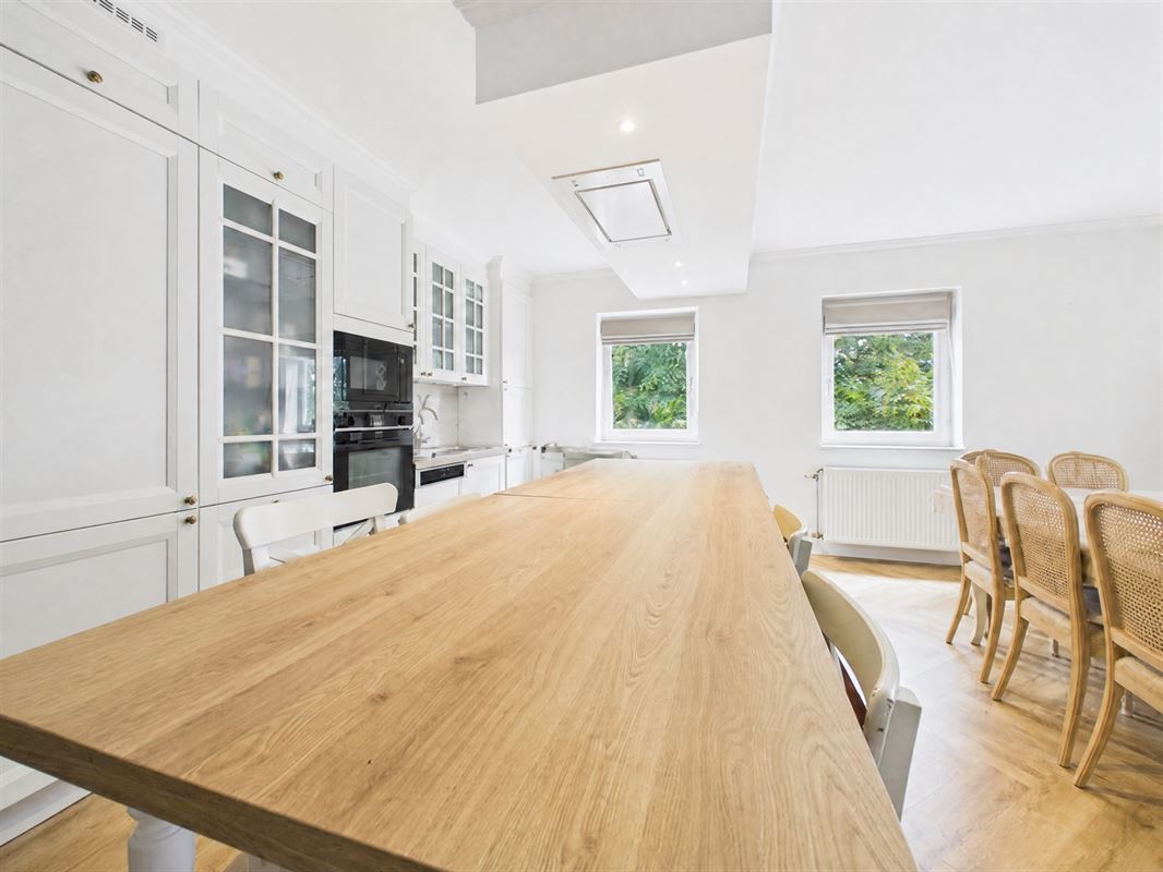 Stunning 3-bedroom duplex + parking
