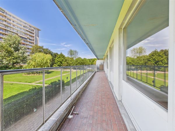 Appartement deux chambres avec cave et jardin commun