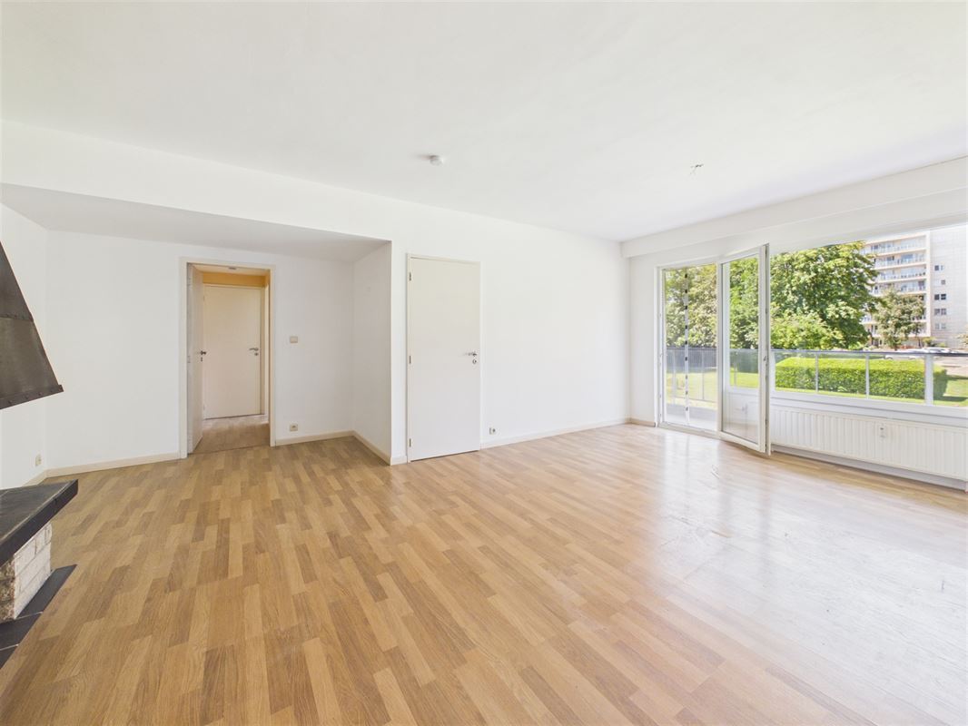 Appartement deux chambres avec cave et jardin commun
