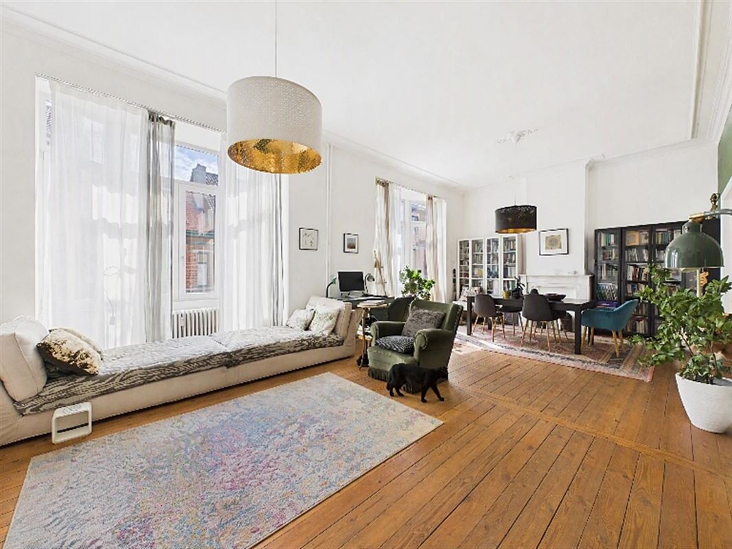 Charming 2- to 3-bedroom apartment