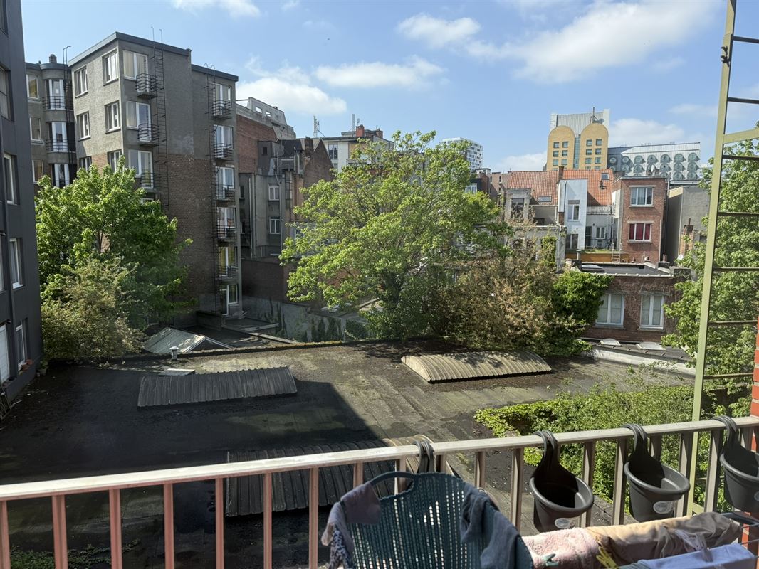 100% verhuurd opbrengsteigendom met 7 appartementen en +40 autostaanplaatsen