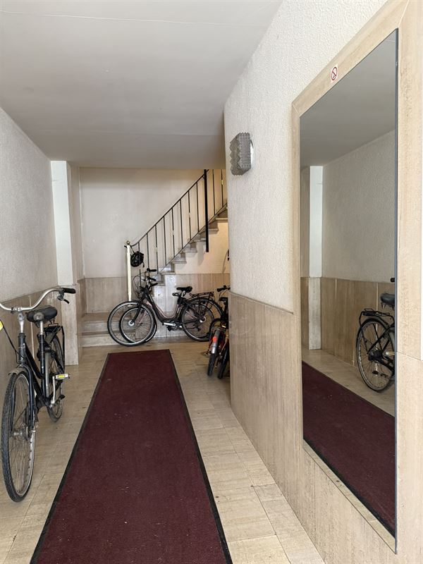 100% verhuurd opbrengsteigendom met 7 appartementen en +40 autostaanplaatsen