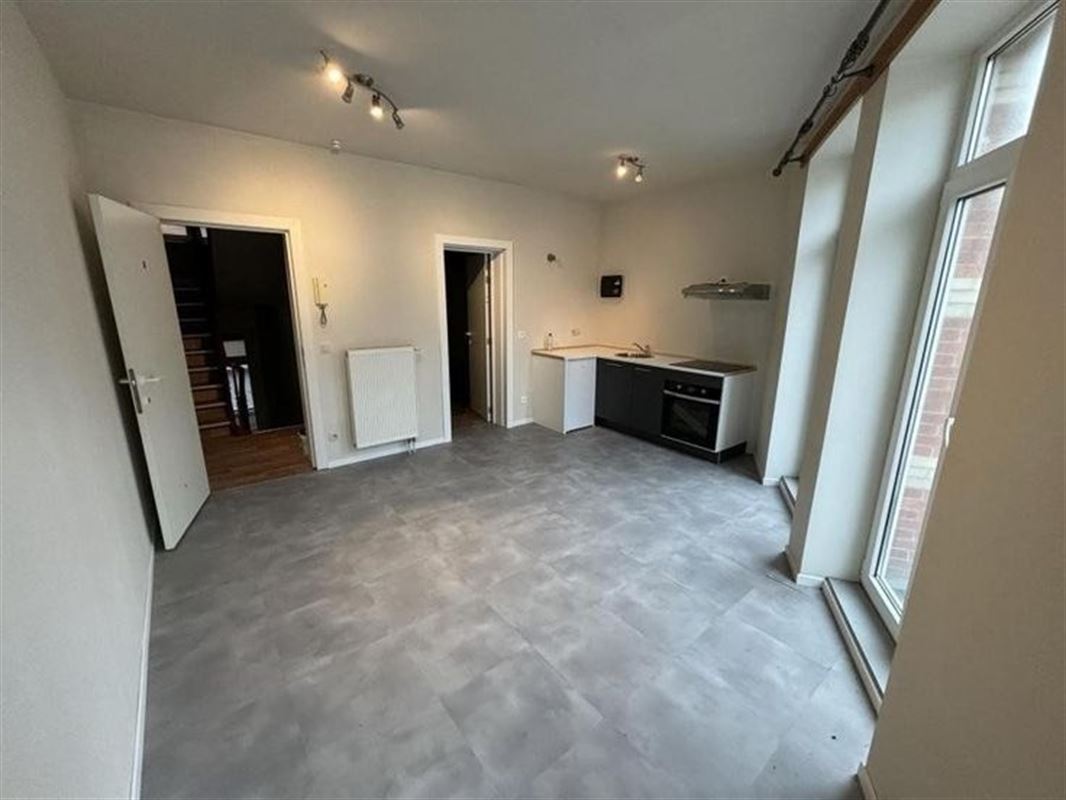 Zeer interessant opbrengsteigendom op 100 m van de zeedijk