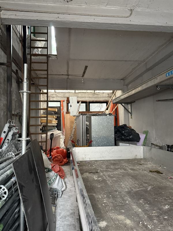 Hoekproject met 4 gekoppelde eigendommen – ideaal voor herontwikkeling