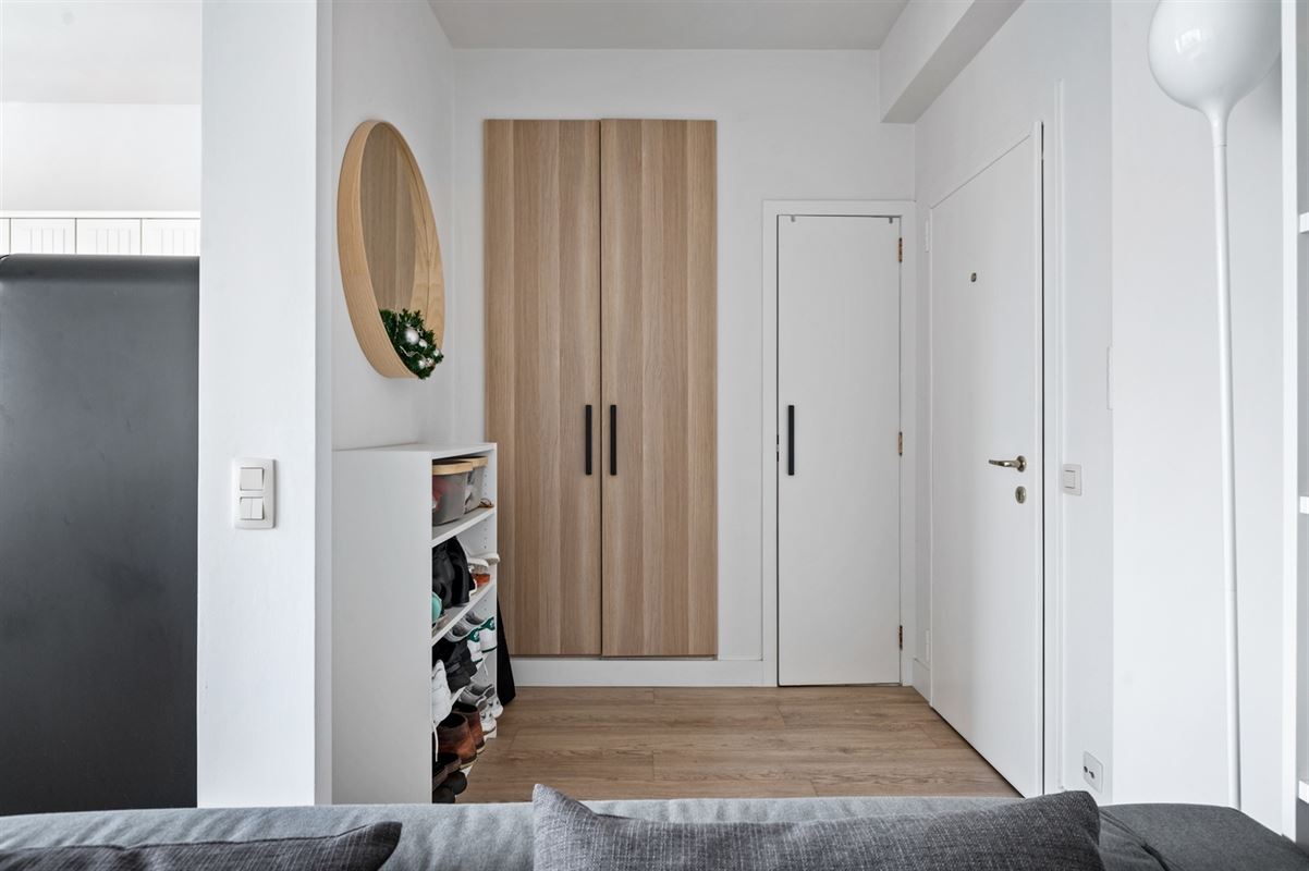 Modern vernieuwd 1-slpk appartement met frisse uitstraling