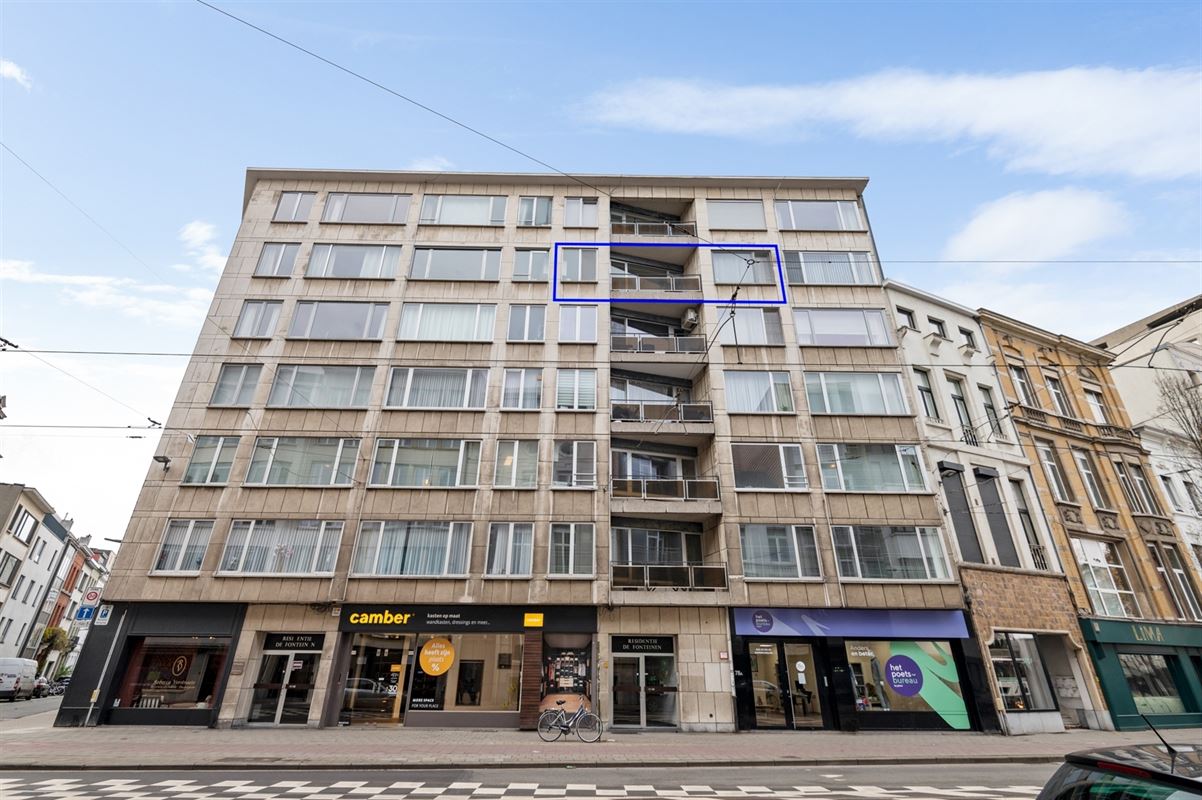 Modern vernieuwd 1-slpk appartement met frisse uitstraling