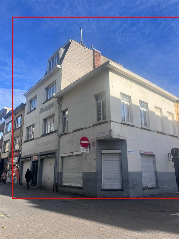 Hoekproject met 2 gekoppelde eigendommen - ideaal voor een renovatieproject