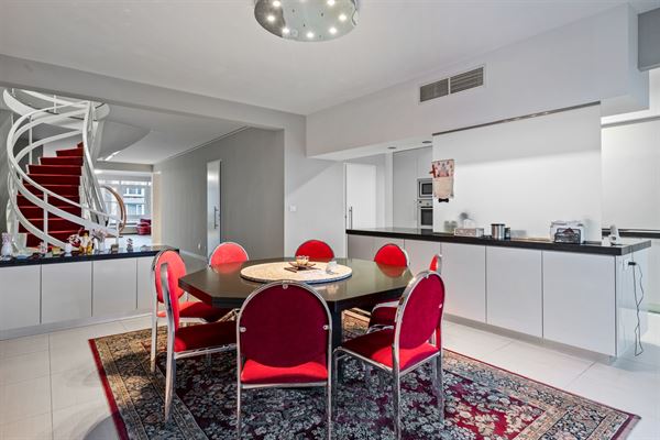 Luxe duplexappartement met twee terrassen